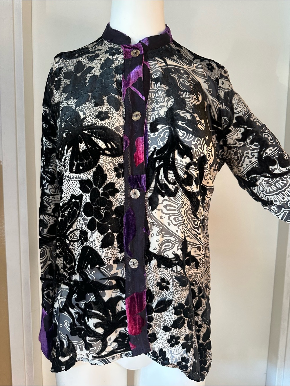 Citron Santa Monica Butterfly Velvet Print Sheer Blouse Button Down Size XS